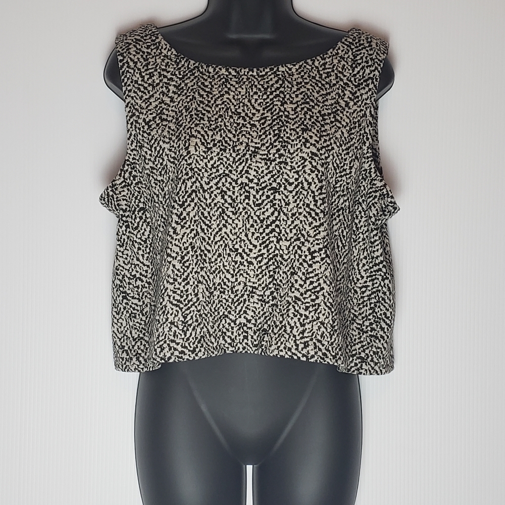 NWT Tahari Levine Black and Beige Textured Tank
